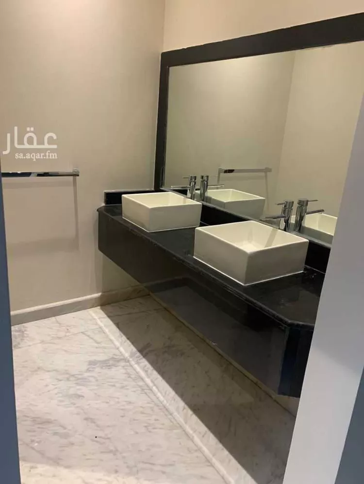 فيلا للبيع في شارع الأحمدي, حي الياسمين, مدينة الرياض, منطقة الرياض صورة 2