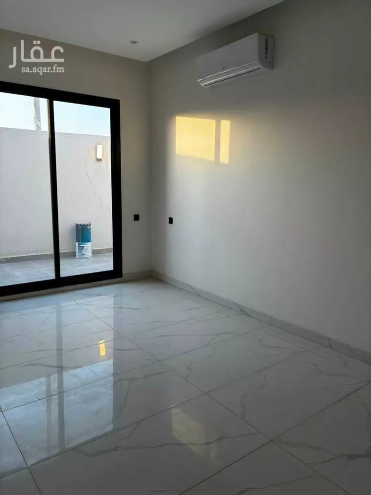 دور للبيع في شارع الصدارة, حي السعادة, مدينة الرياض, منطقة الرياض 9