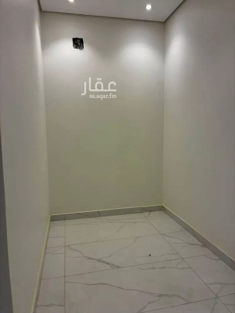 دور للبيع في شارع الصدارة, حي السعادة, مدينة الرياض, منطقة الرياض صورة 2