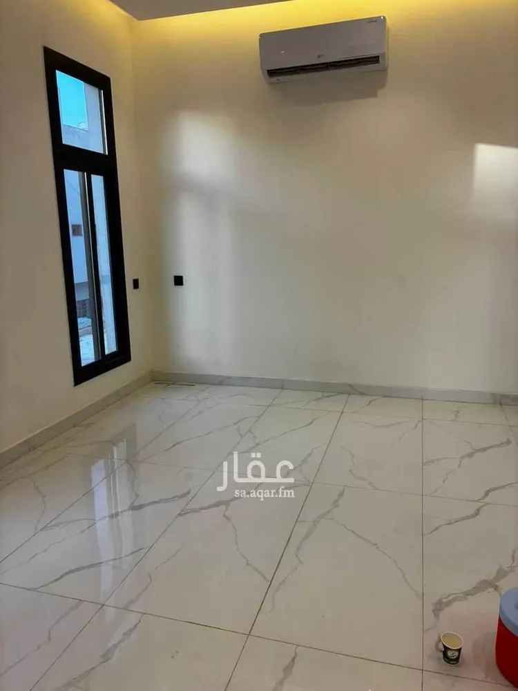 دور للبيع في شارع الصدارة, حي السعادة, مدينة الرياض, منطقة الرياض 8