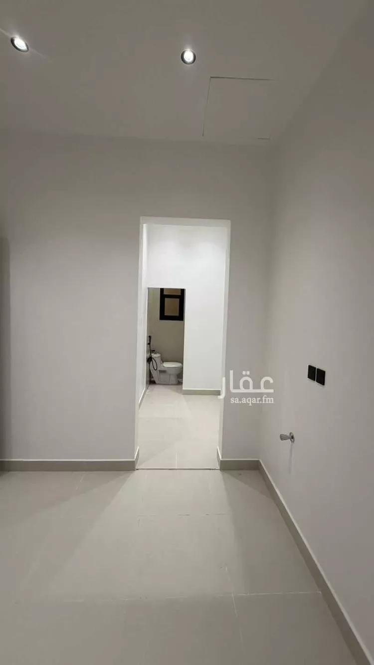 فيلا للبيع في شارع رافع بن يزيد الأنصاري, حي الصفاء, مدينة الرياض, منطقة الرياض 10