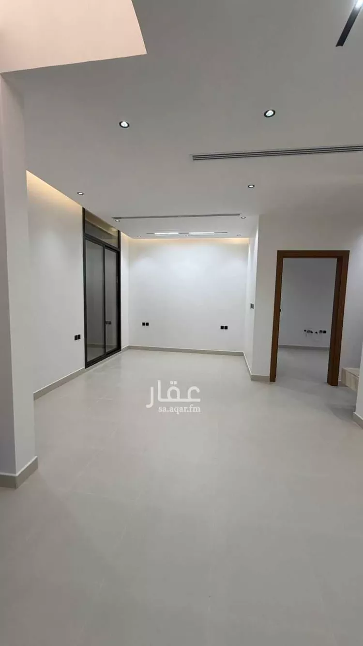 فيلا للبيع في شارع رافع بن يزيد الأنصاري, حي الصفاء, مدينة الرياض, منطقة الرياض 13