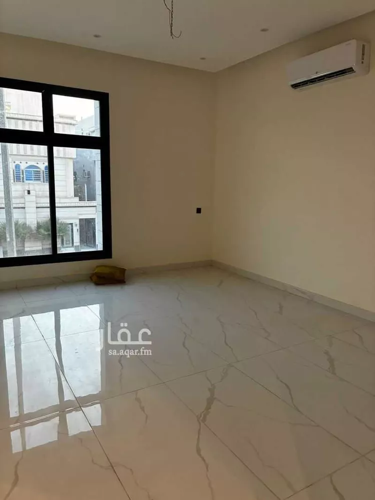 دور للبيع في شارع الصدارة, حي السعادة, مدينة الرياض, منطقة الرياض 7
