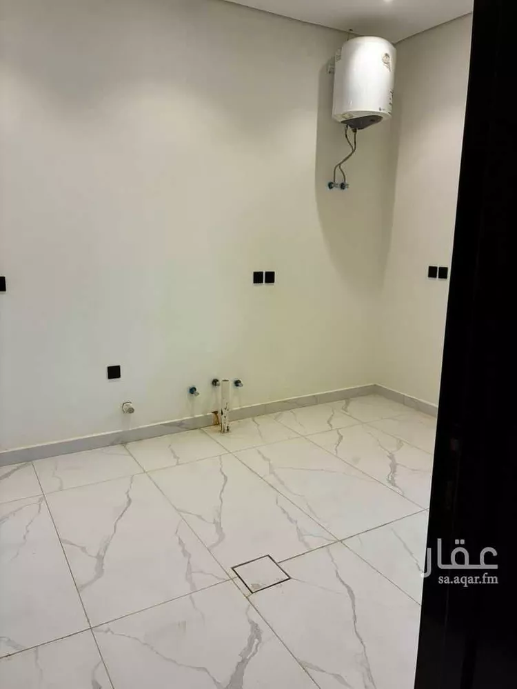 دور للبيع في شارع الصدارة, حي السعادة, مدينة الرياض, منطقة الرياض 11
