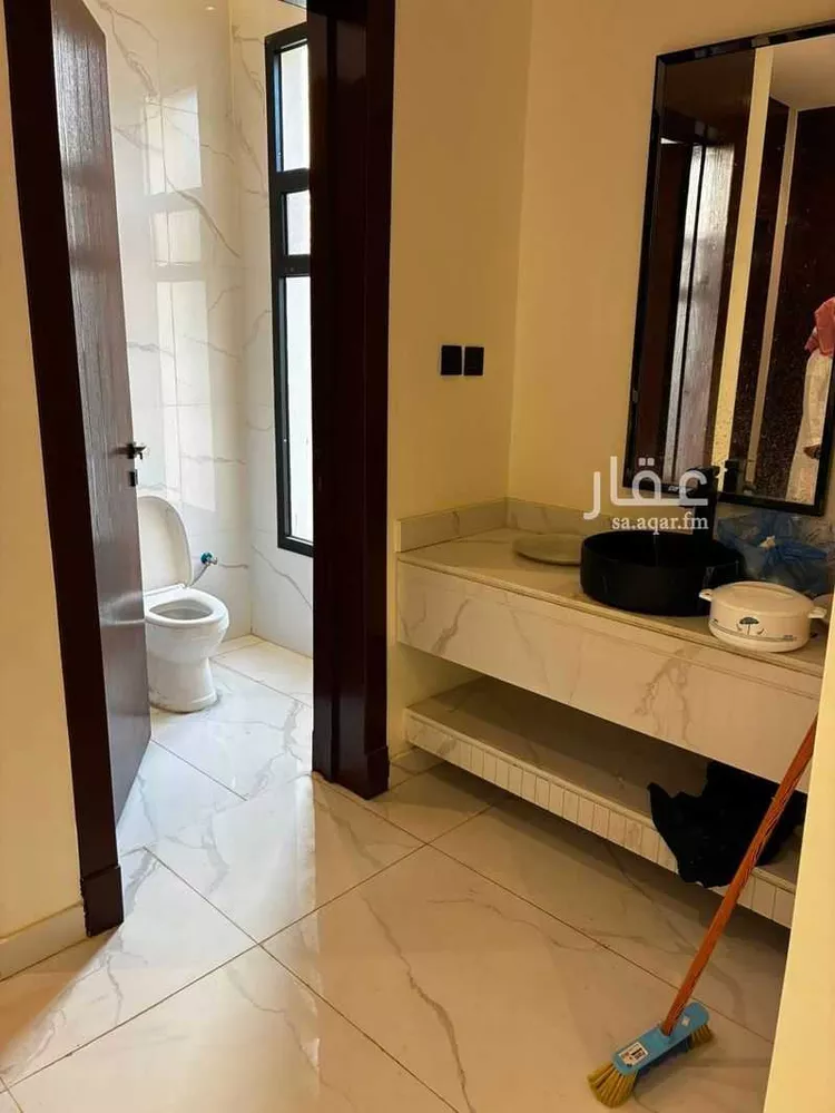 دور للبيع في شارع الصدارة, حي السعادة, مدينة الرياض, منطقة الرياض 16