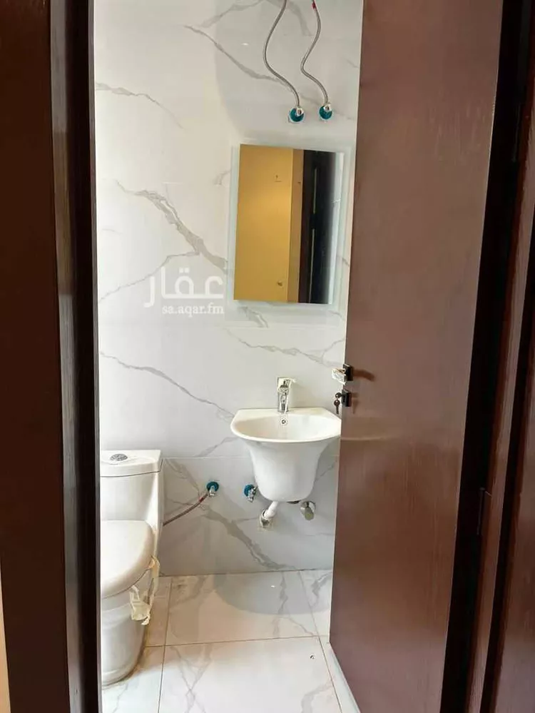 فيلا للبيع في شارع الصدارة, حي السعادة, مدينة الرياض, منطقة الرياض 16