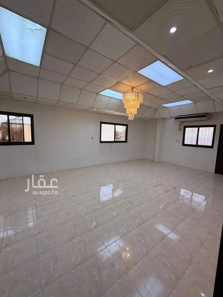 دور للإيجار في شارع الامام مالك, حي الزهور, مدينة رأس تنورة, المنطقة الشرقية صورة 5