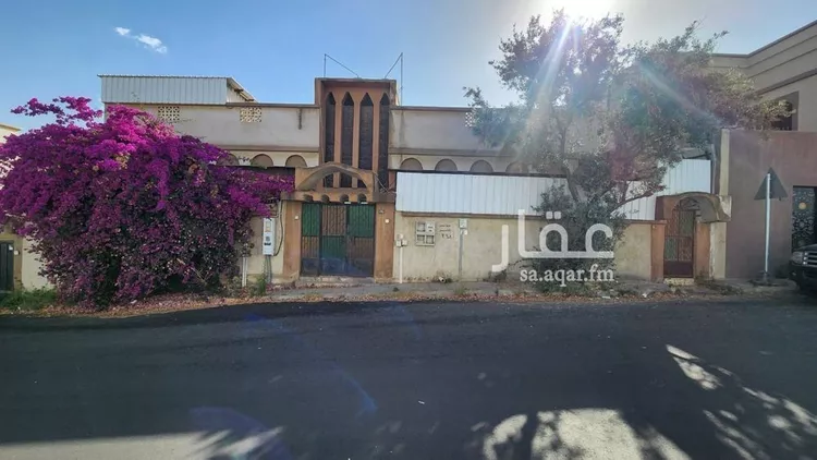 عمارة للبيع في شارع الجنادل, حي الخالدية, مدينة أبها, منطقة عسير