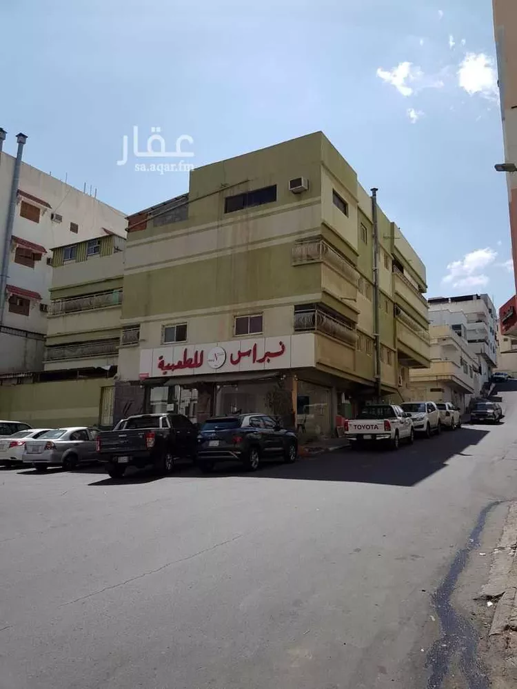 عمارة للبيع في شارع الاريج, حي العزيزية, مدينة أبها, منطقة عسير