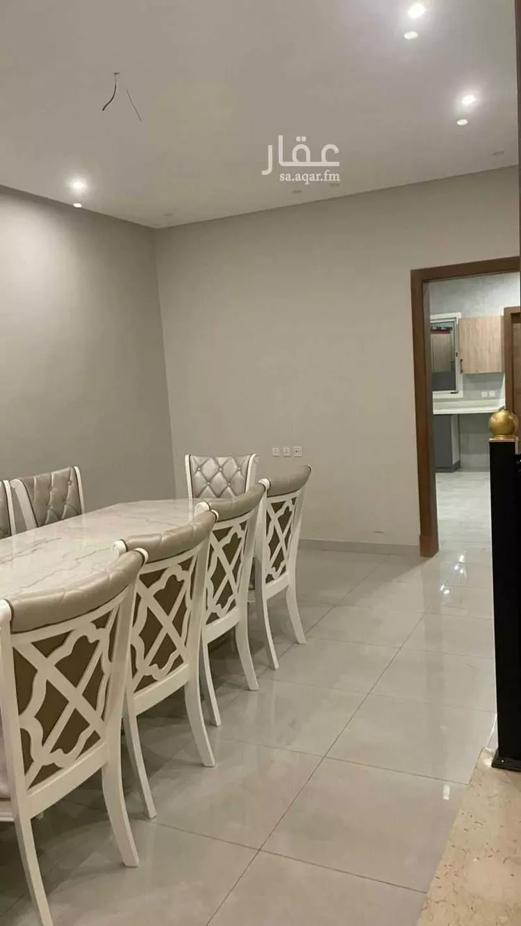 فيلا للإيجار في شارع السائب بن خباب, حي العروبة, مدينة الدمام, المنطقة الشرقية صورة 2