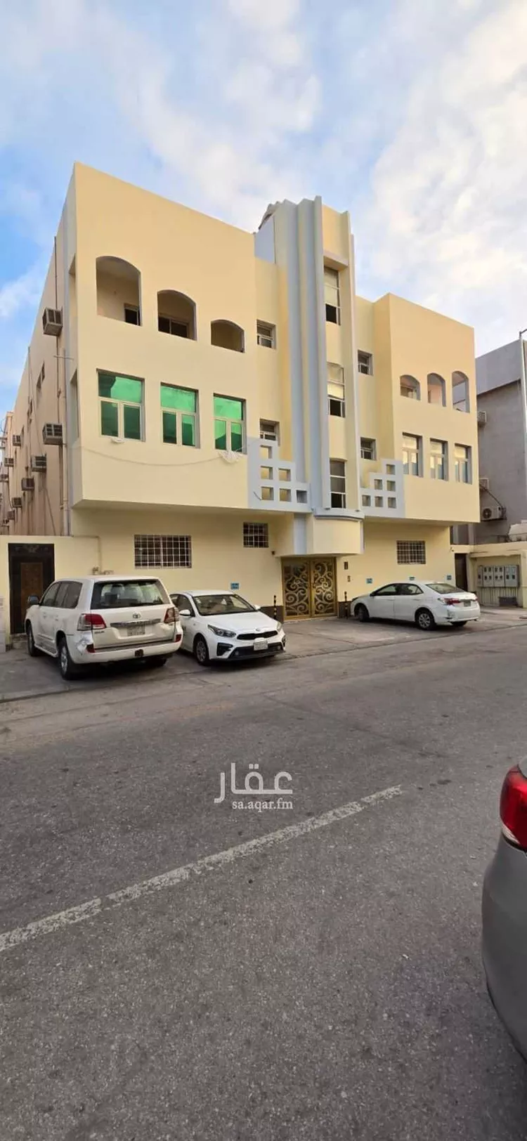 عمارة للبيع في شارع 2هـ, حي المزروعية, مدينة الدمام, المنطقة الشرقية صورة 2