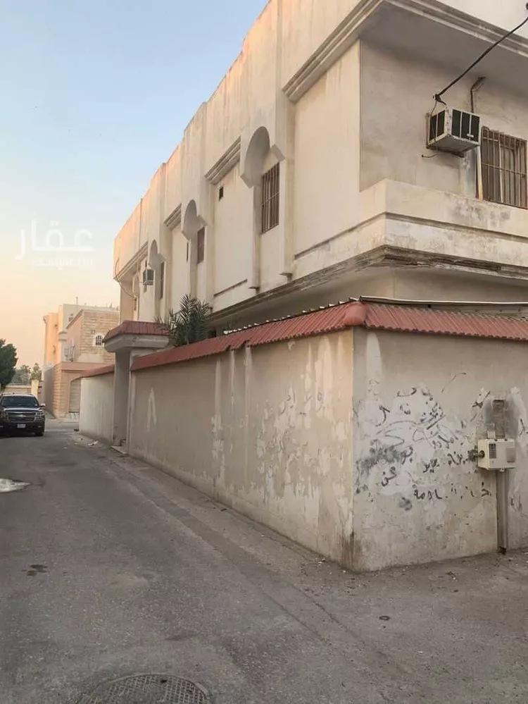 عمارة للبيع في شارع محمد الكوفي, حي مدينة العمال, مدينة الدمام, المنطقة الشرقية صورة 3