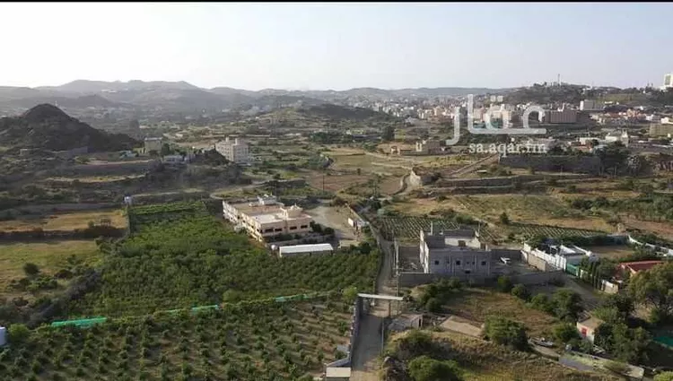 شقة للبيع في شارع العصمة, حي السلام, مدينة بلجرشى, منطقة الباحة صورة 2