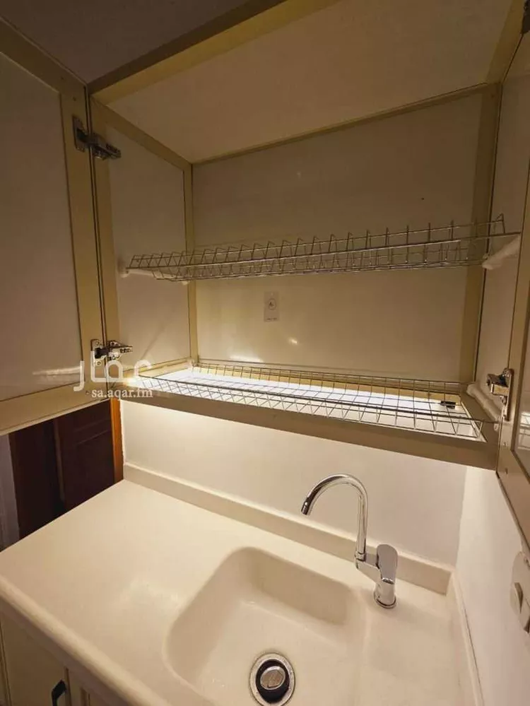 شقة للإيجار في شارع عبدالغني العريس, حي الصفاء, مدينة جدة, منطقة مكة المكرمة صورة 3