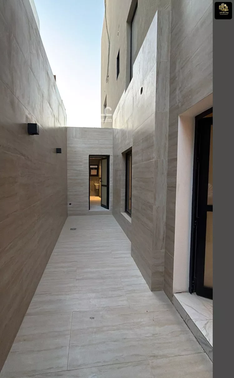 Villa for Sale in Al Khobar Al Amwaj 28