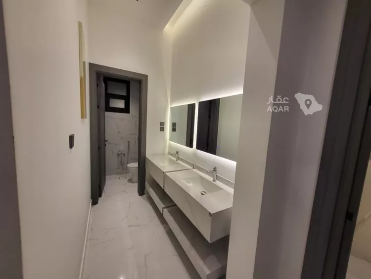 Floor for Sale in Riyadh Al Qirawan 4