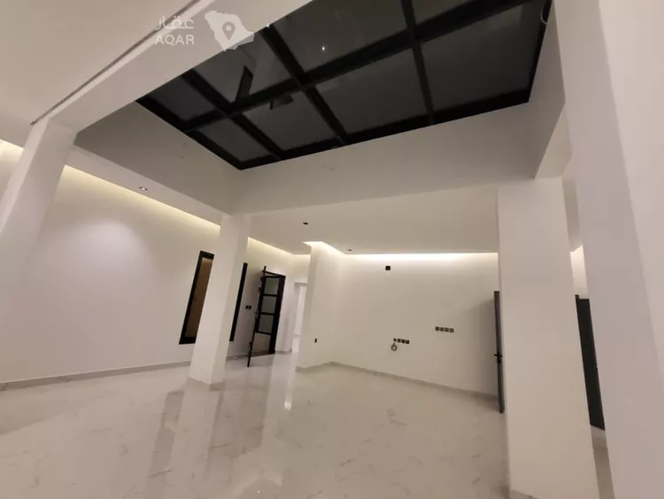 Floor for Sale in Riyadh Al Qirawan 3
