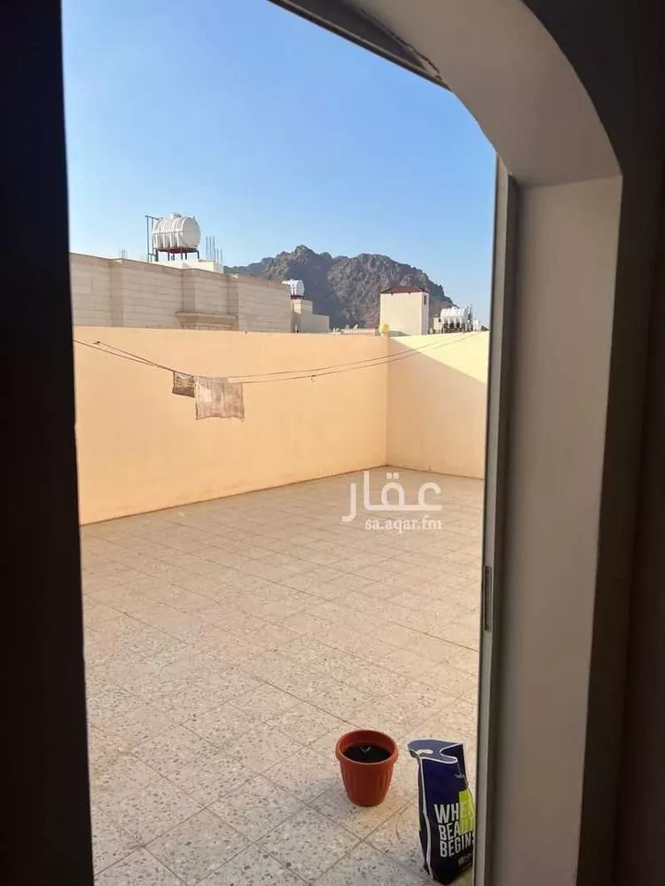 عمارة للبيع في شارع اسحاق بن خليد, حي شظاة, مدينة المدينة المنورة, منطقة المدينة المنورة صورة 4