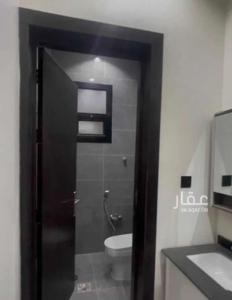 دور للبيع في شارع عمر الصفار, حي المرجان, مدينة الرياض, منطقة الرياض صورة 4