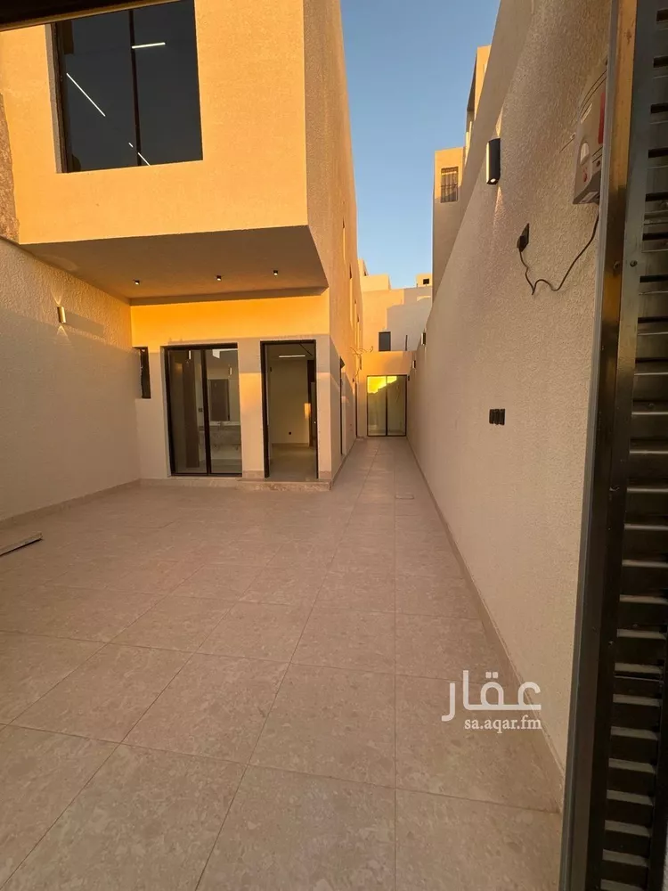 دور للبيع في شارع عامر القرشي, حي العوالي, مدينة الرياض, منطقة الرياض 10