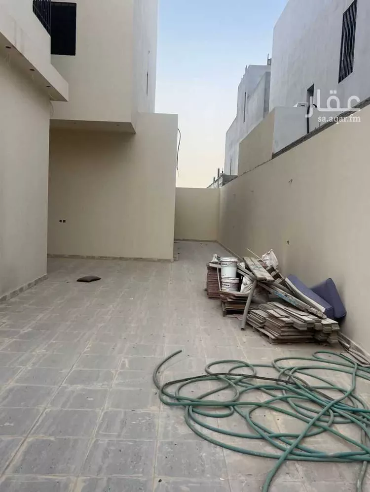 عمارة للبيع في شارع عقرباء 247, حي عقرباء, مدينة الجبيلة, منطقة الرياض صورة 4