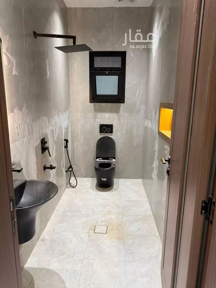 Floor for Sale in Dammam King Fahd 6