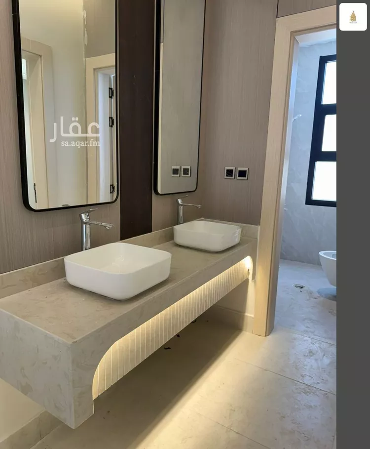 فيلا للبيع في شارع النسيج, حي الأمواج, مدينة الخبر, المنطقة الشرقية 9