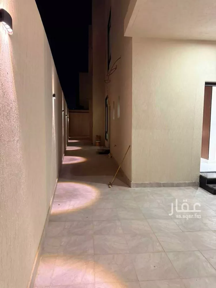 Floor for Sale in Dammam King Fahd 7