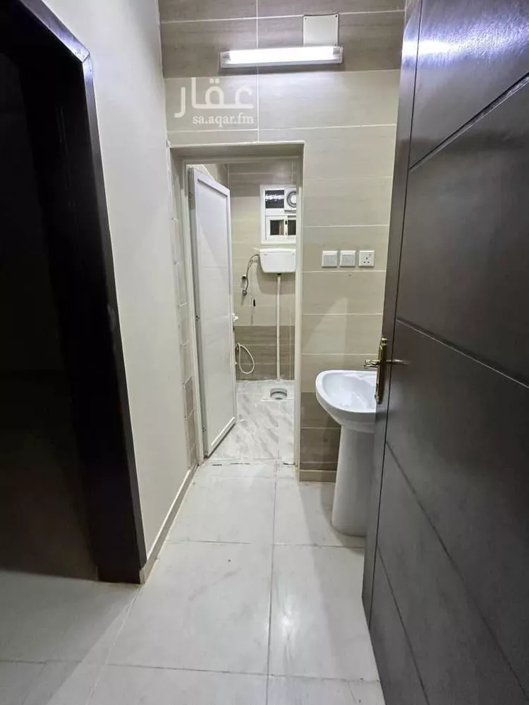 عمارة للبيع في شارع مارية القبطية ، حي الحيلة الشرقي ، محايل ، محايل صورة 5