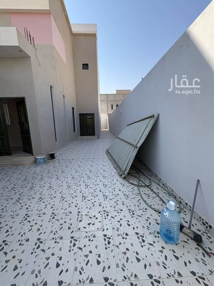 فيلا للبيع في شارع السائب بن خلاد, حي العدامة, مدينة الخرج, منطقة الرياض صورة 2