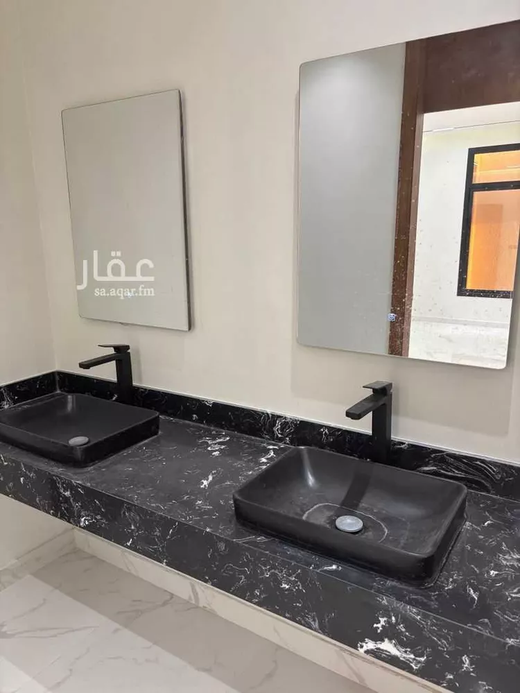 دور للبيع في شارع احمد محمد جمال, حي البيان, مدينة الرياض, منطقة الرياض صورة 5