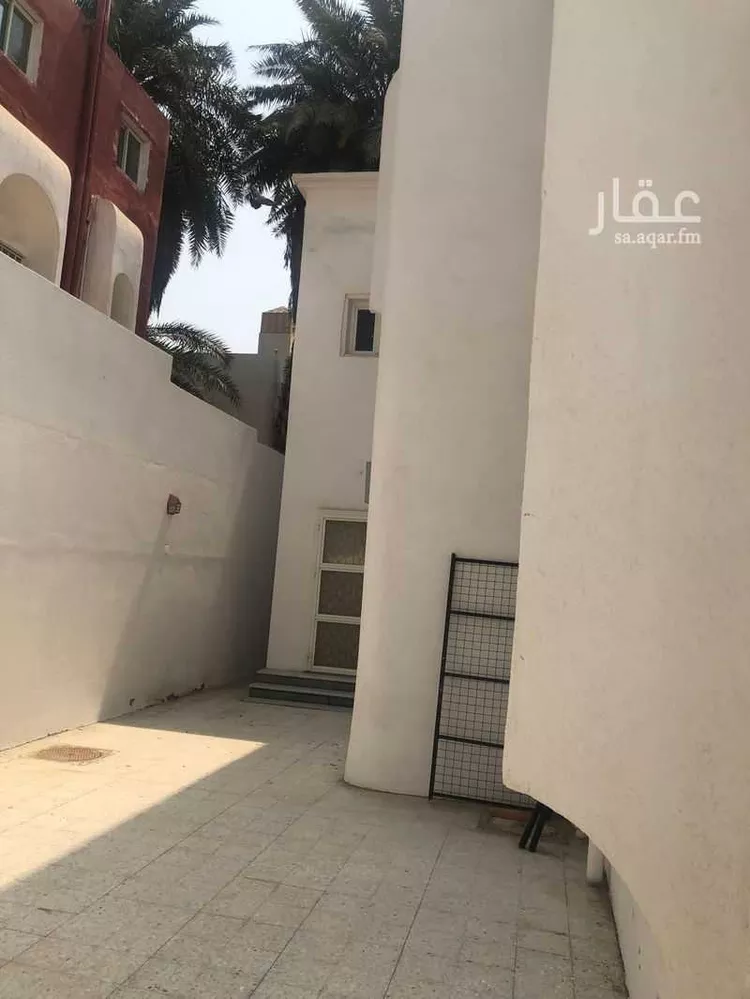 فيلا للبيع في شارع إبراهيم الطائي ، حي الربيع ، جدة ، جدة صورة 4