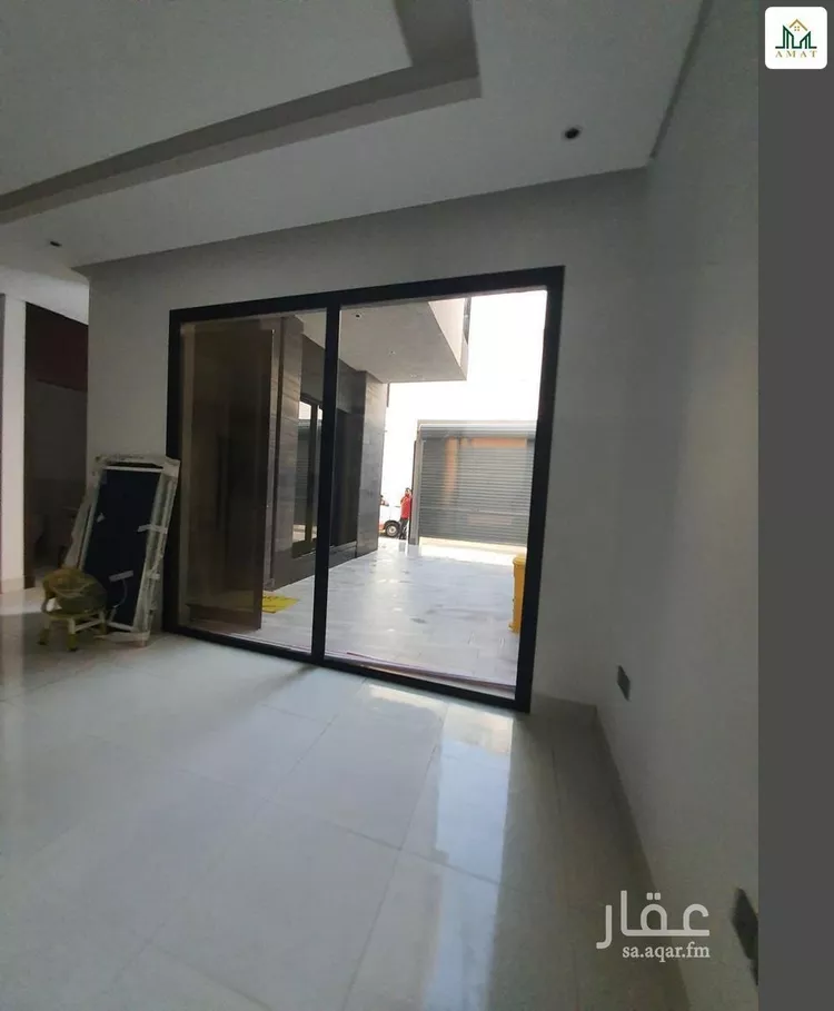Floor for Sale in Riyadh Al Olaya 20