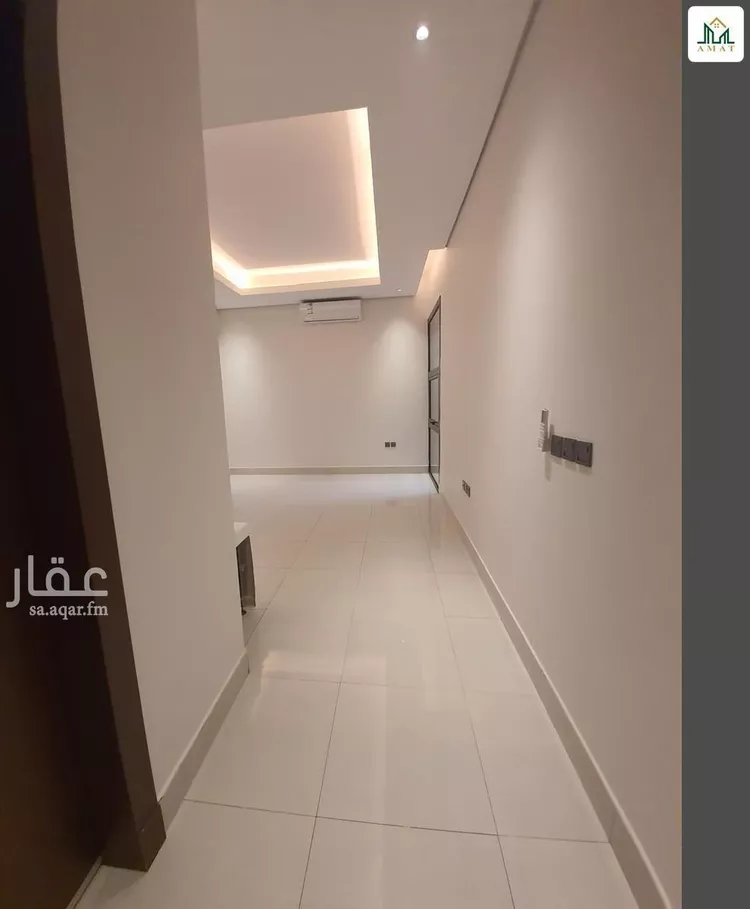 Floor for Sale in Riyadh Al Olaya 16
