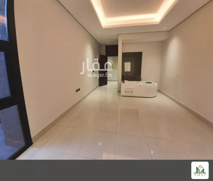 Floor for Sale in Riyadh Al Olaya 11