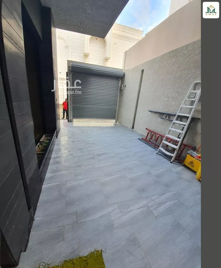 Floor for Sale in Riyadh Al Olaya 15