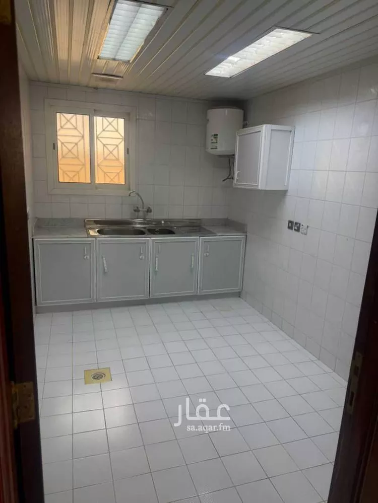 شقة للإيجار في شارع أبي برزة الأسلمي ، حي الضباط ، الرياض ، منطقة الرياض صورة 5