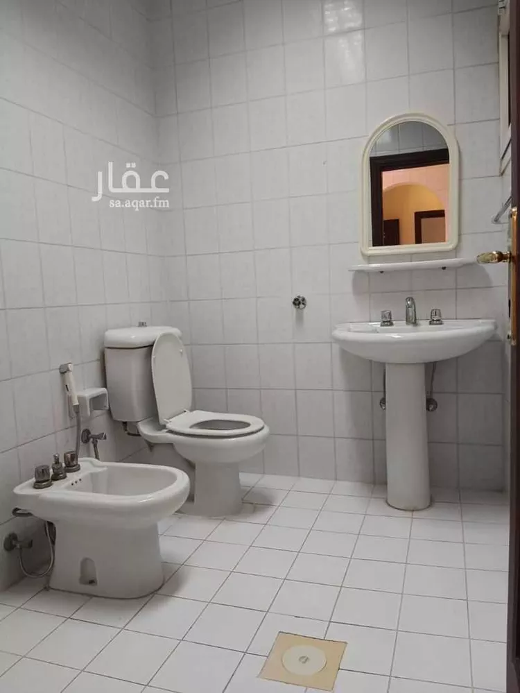 شقة للإيجار في شارع أبي برزة الأسلمي ، حي الضباط ، الرياض ، منطقة الرياض صورة 2