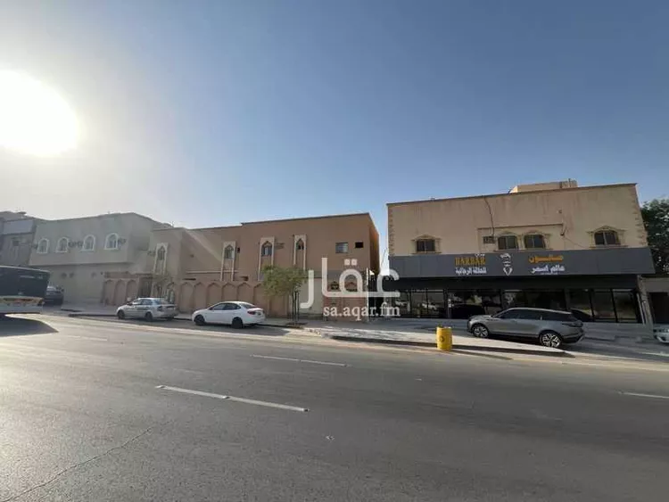 فيلا للبيع في شارع الأمير مساعد بن عبدالرحمن بن فيصل, حي العريجاء الأوسط, مدينة الرياض, منطقة الرياض صورة 3