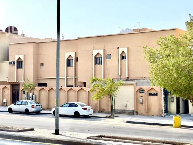 فيلا للبيع في شارع الأمير مساعد بن عبدالرحمن بن فيصل, حي العريجاء الأوسط, مدينة الرياض, منطقة الرياض صورة 2