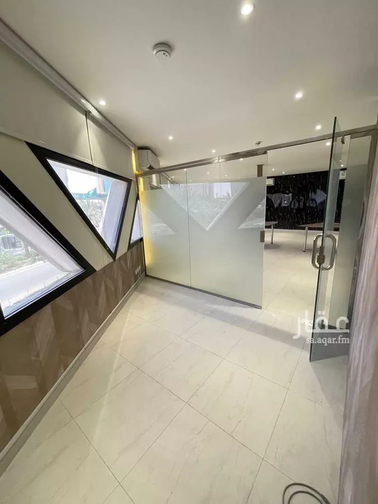 Commercial Office for Rent in Riyadh Al Olaya صورة 2