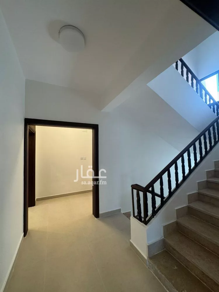 فيلا للبيع في شارع ابراهيم العوفي, حي الشاطئ, مدينة جدة, منطقة مكة المكرمة صورة 2