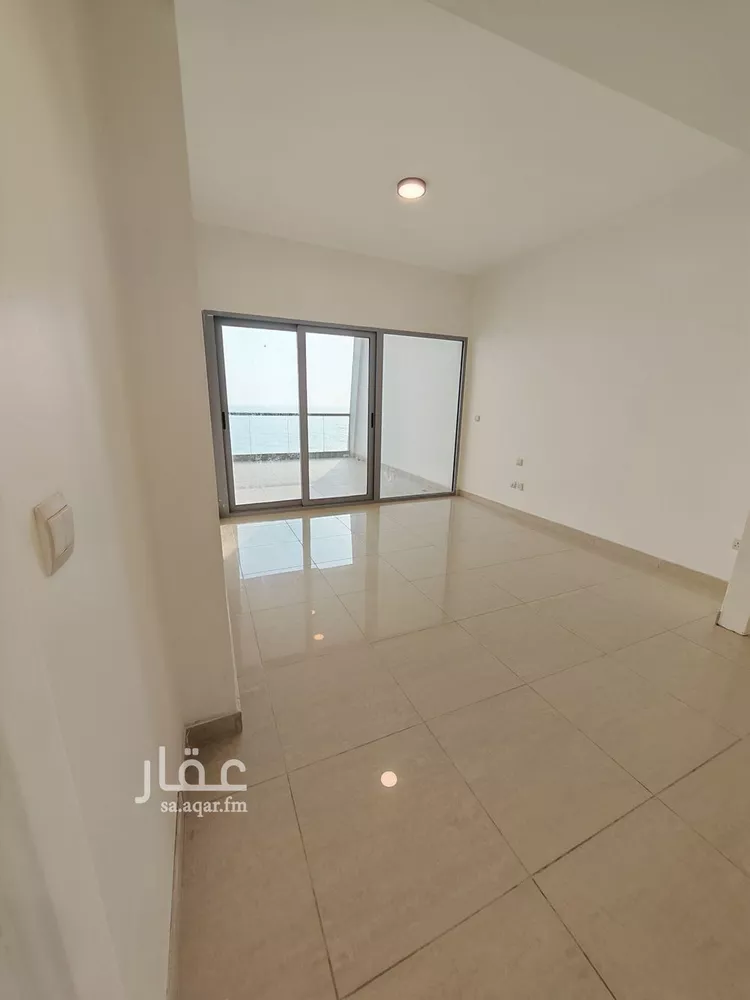شقة للبيع في شارع طريق الكورنيش فرعي, حي الشاطئ, مدينة جدة, منطقة مكة المكرمة