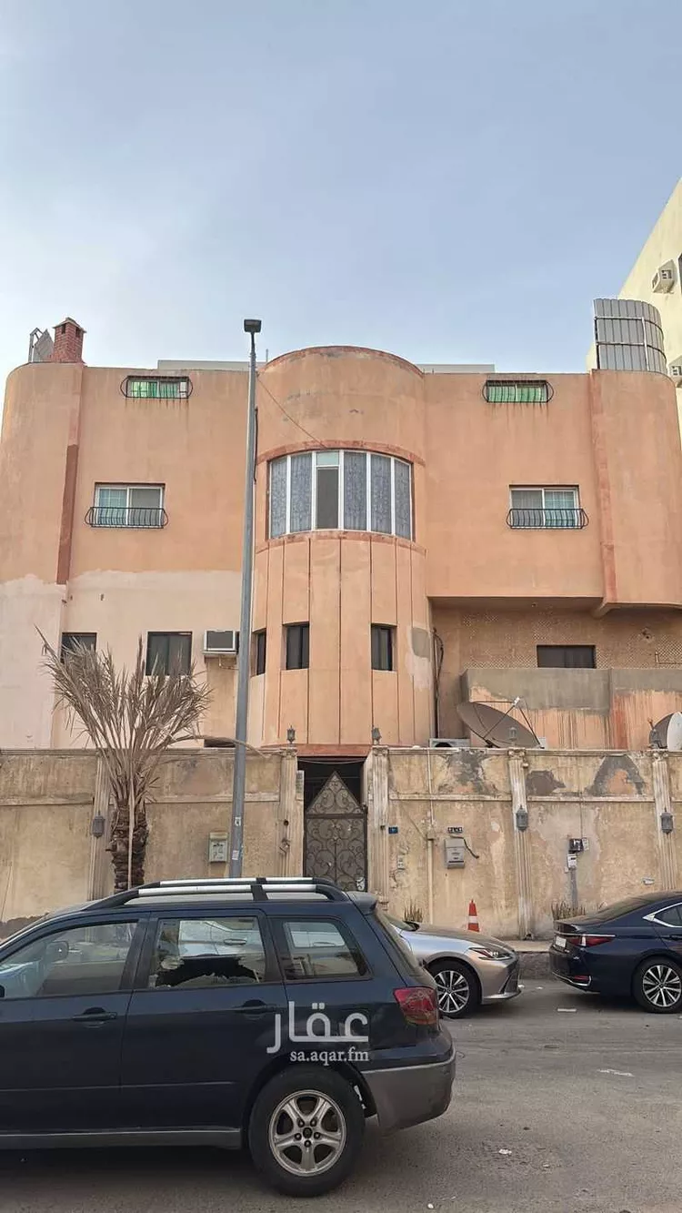 فيلا للبيع في شارع طلحه ابو عقيل ، حي البوادي ، جدة ، جدة