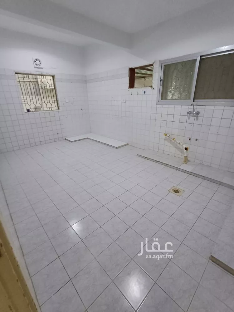 فيلا للإيجار في شارع عبدالواحد الكريمي, حي العليا, مدينة الرياض, منطقة الرياض صورة 4