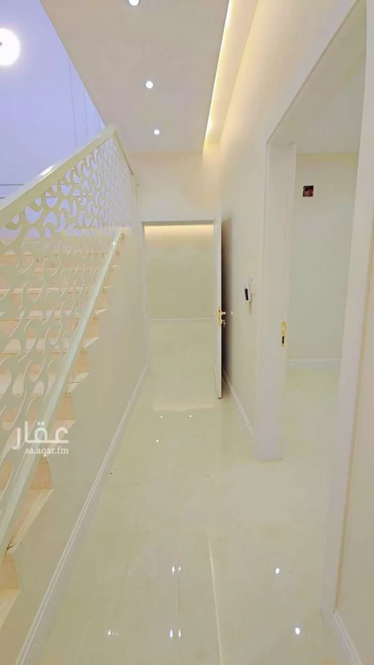 فيلا للبيع في شارع محمد البوسيفي, حي العوالي, مدينة الرياض, منطقة الرياض 15