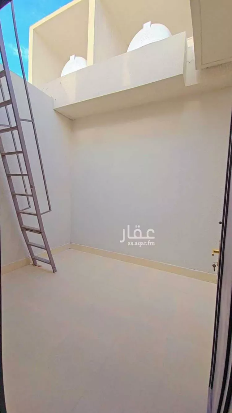 فيلا للبيع في شارع محمد البوسيفي, حي العوالي, مدينة الرياض, منطقة الرياض 9