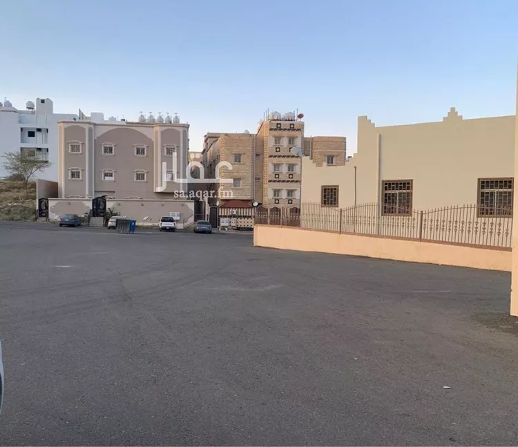 عمارة للبيع في شارع شعب السجود, حي الغدير, مدينة ابها, منطقة عسير
