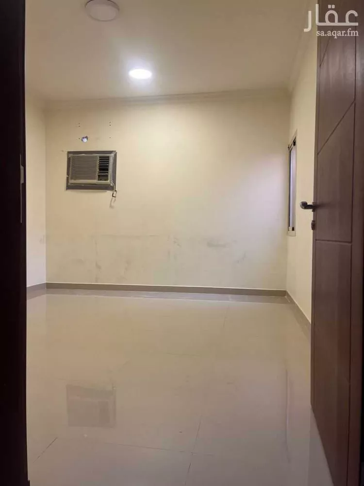 شقة للإيجار في شارع محمد هلال سنبل, حي بدر, مدينة الرياض, منطقة الرياض 7