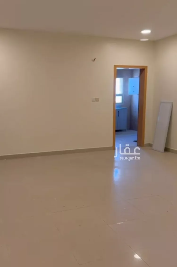 عمارة للإيجار في شارع طريق الملك عبدلله, حي الرويضة, مدينة الاحساء, المنطقة الشرقية صورة 2